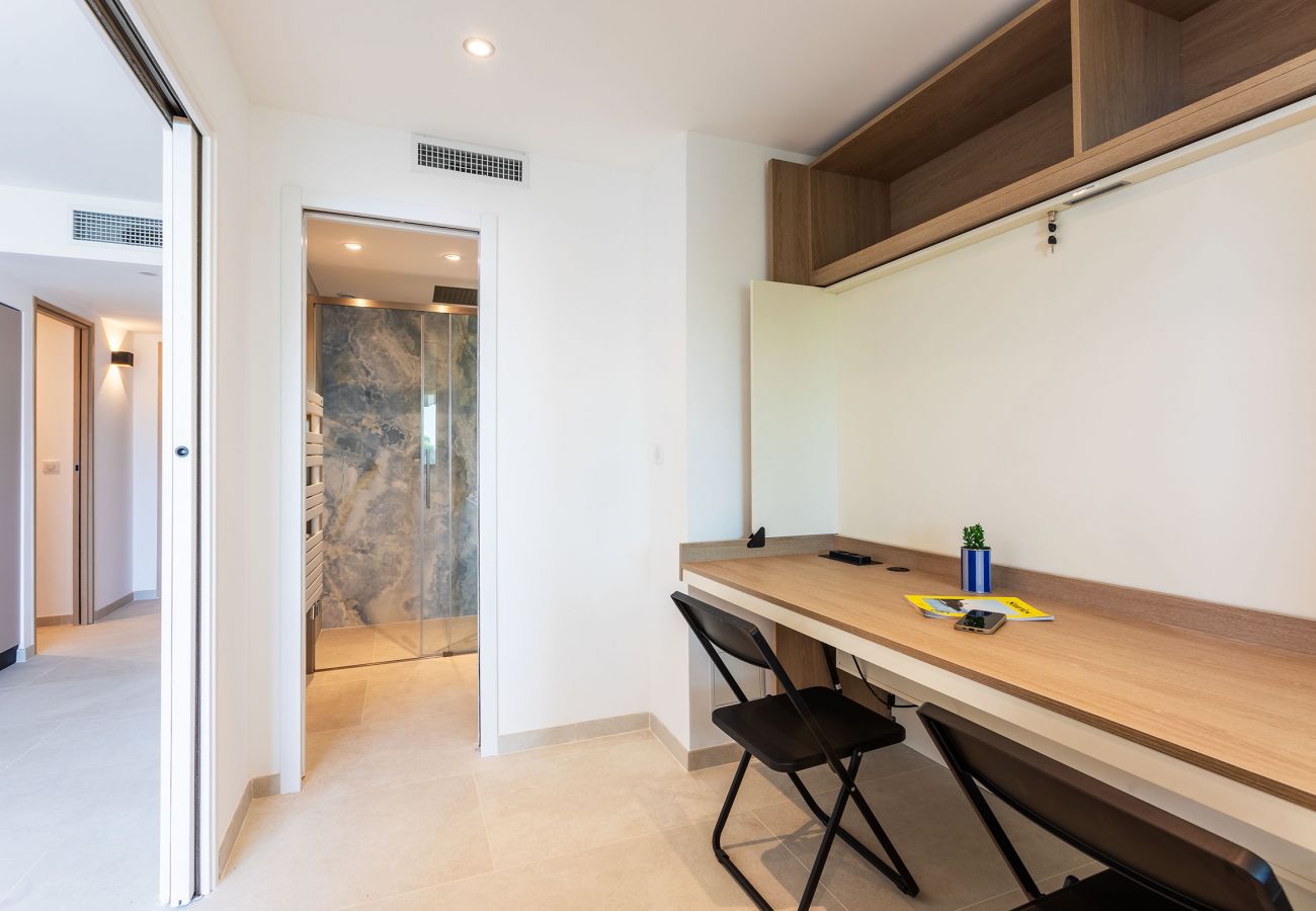 Appartement à Villefranche-sur-Mer - Agrianthe Palmiers AP4380 By Riviera Holiday Homes