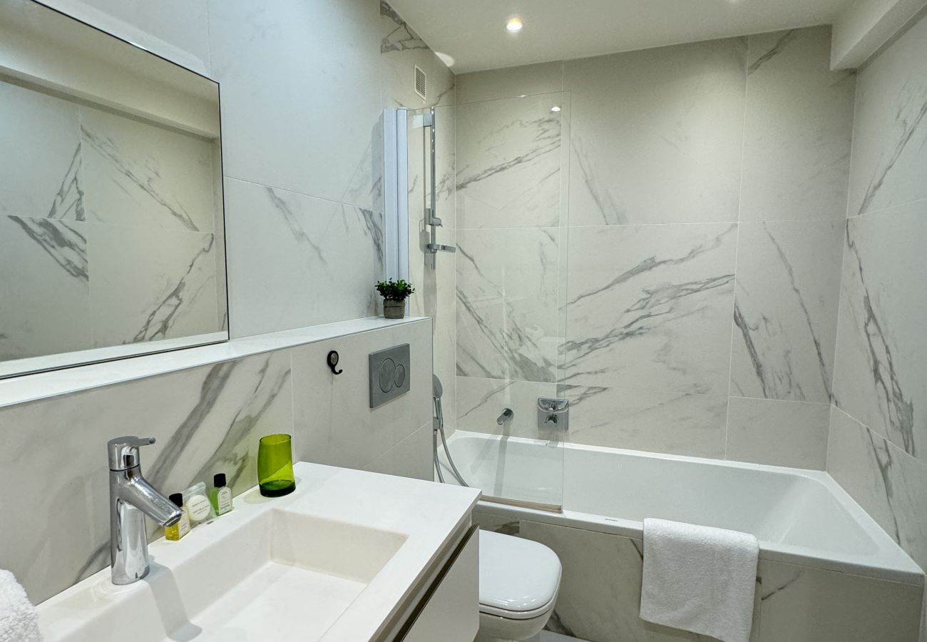 Appartement à Cannes - PHIL / Grand deux chambres terrasse 200m plage