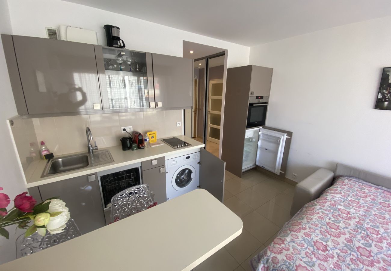 Studio à Cannes - FAR402 / Joli studio centre Croisette Palais