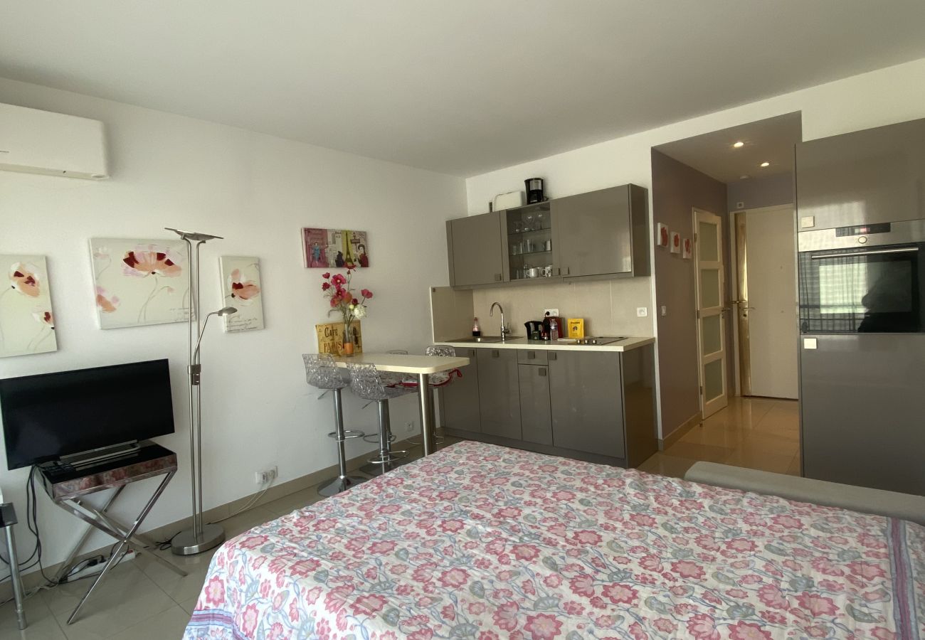 Studio à Cannes - FAR402 / Joli studio centre Croisette Palais