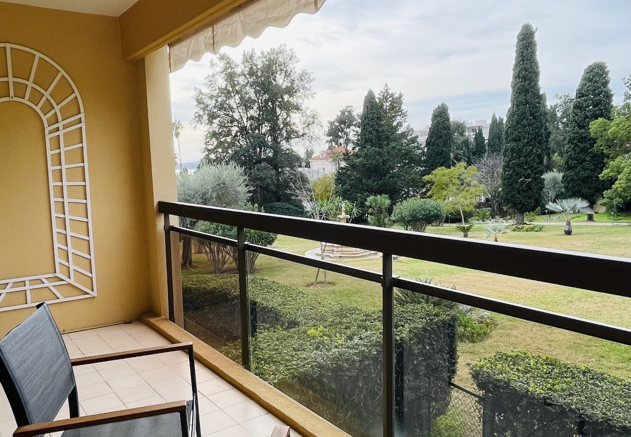 Studio à Cannes - DUJ73 Beau studio au quartier chic de Cannes