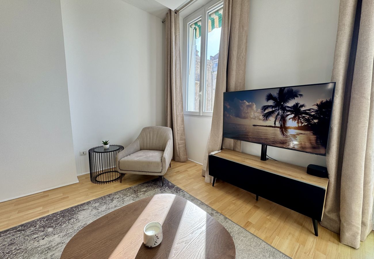 Appartement à Cannes - villa Carmela / charmante suite vue mer