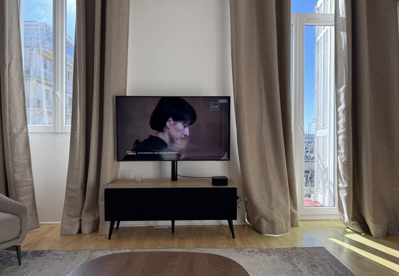 Appartement à Cannes - villa Carmela / charmante suite vue mer