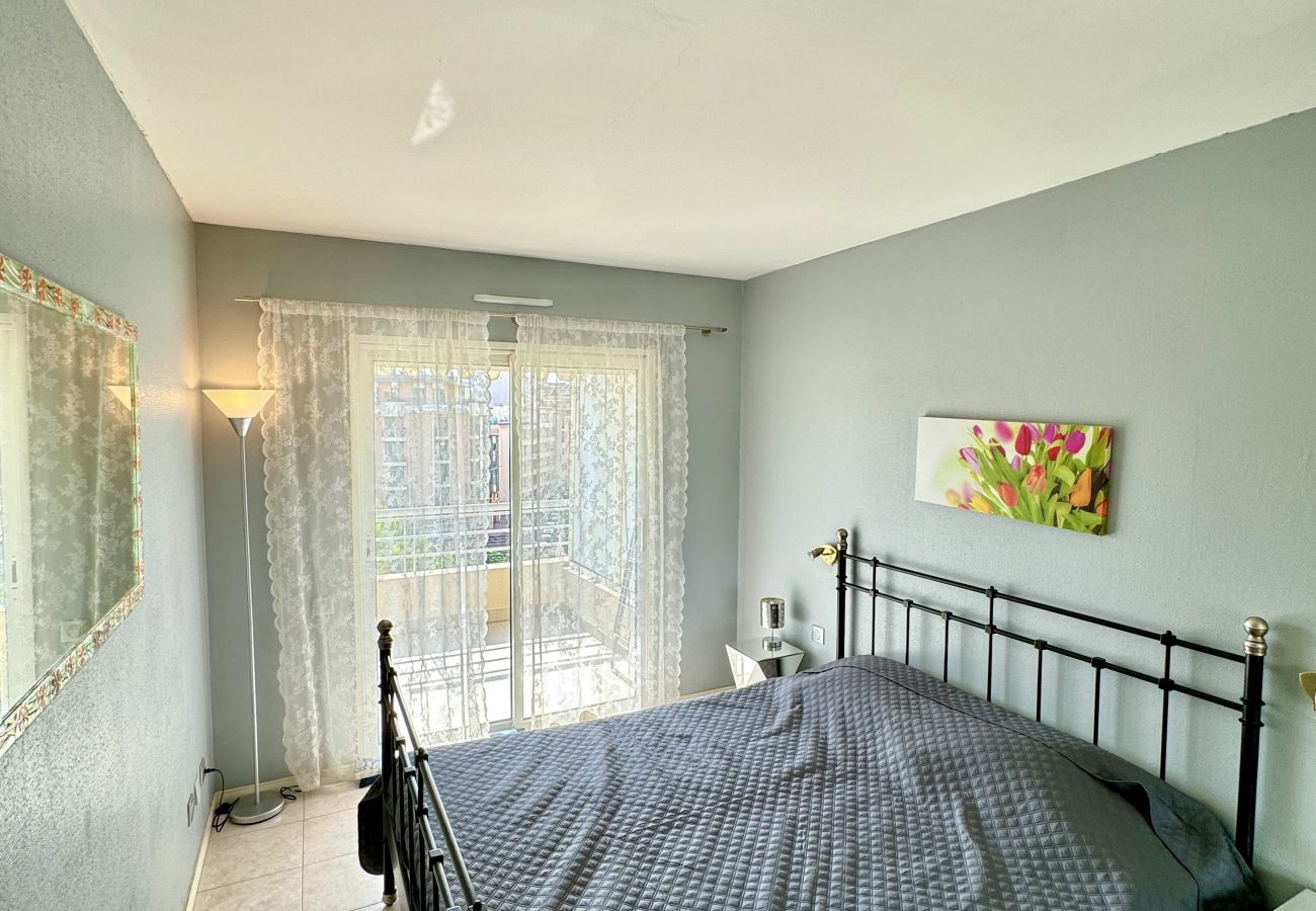 Appartement à Cannes - GOLDEN / 2 pièces proche mer