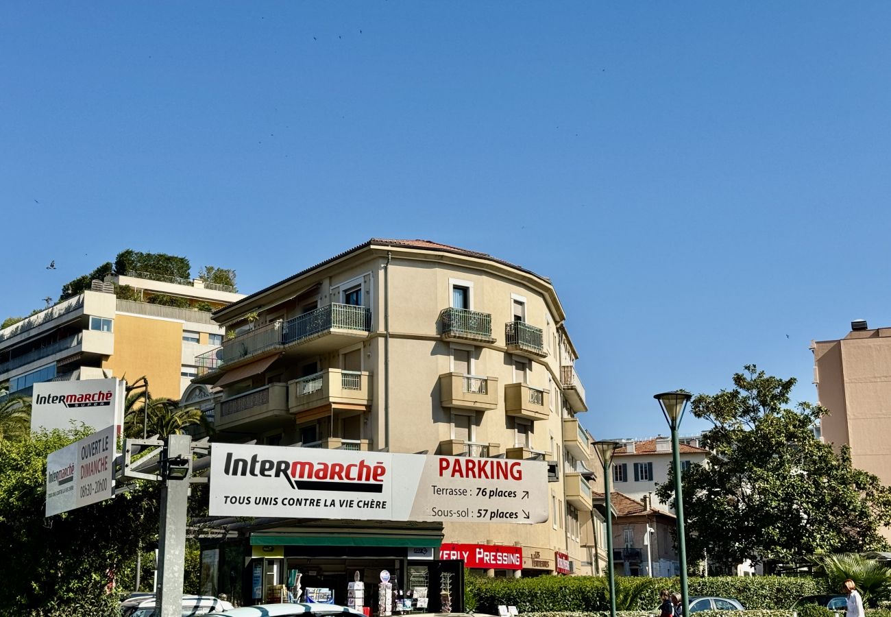 façade moderne en béton