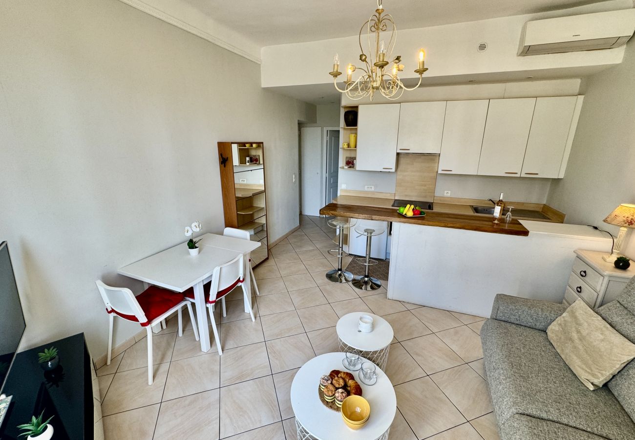 Salon lumineux et moderne