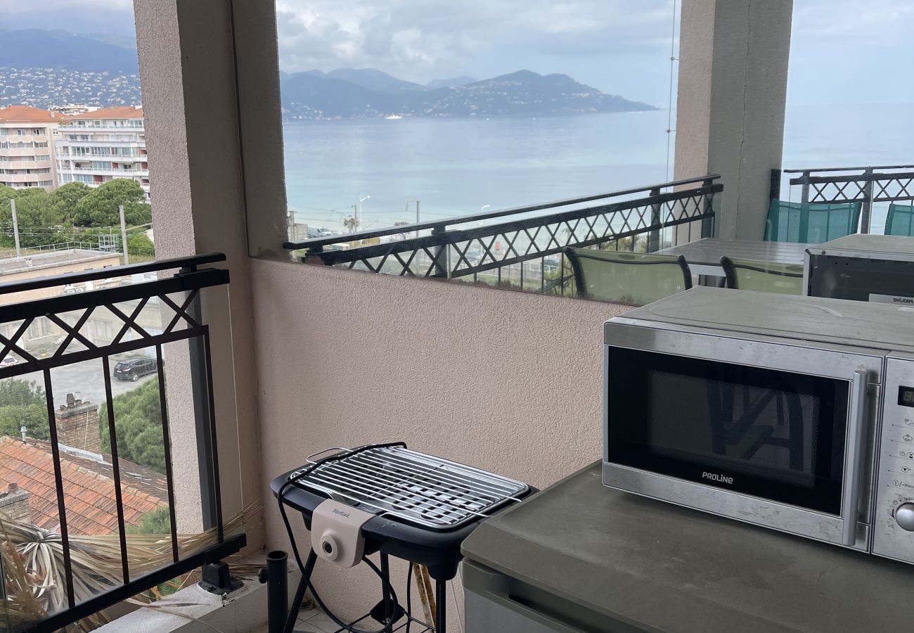 Appartement à Cannes-la-Bocca - Cannes Beach résidence / Vue mer piscine