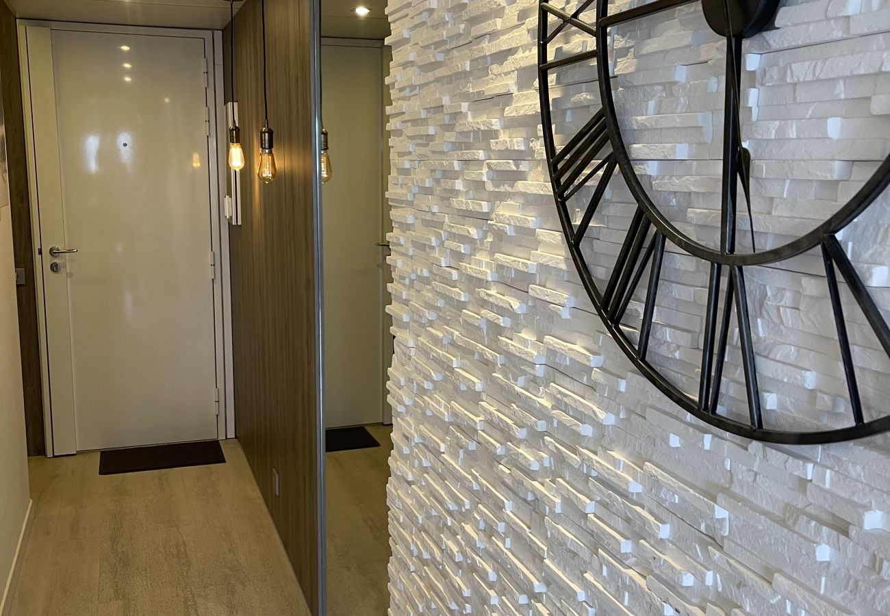 Appartement à Cannes-la-Bocca - Cannes Beach résidence / Vue mer piscine