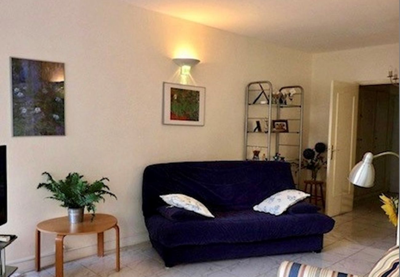 Studio à Cannes - THE11 / STUDIO MARTINEZ