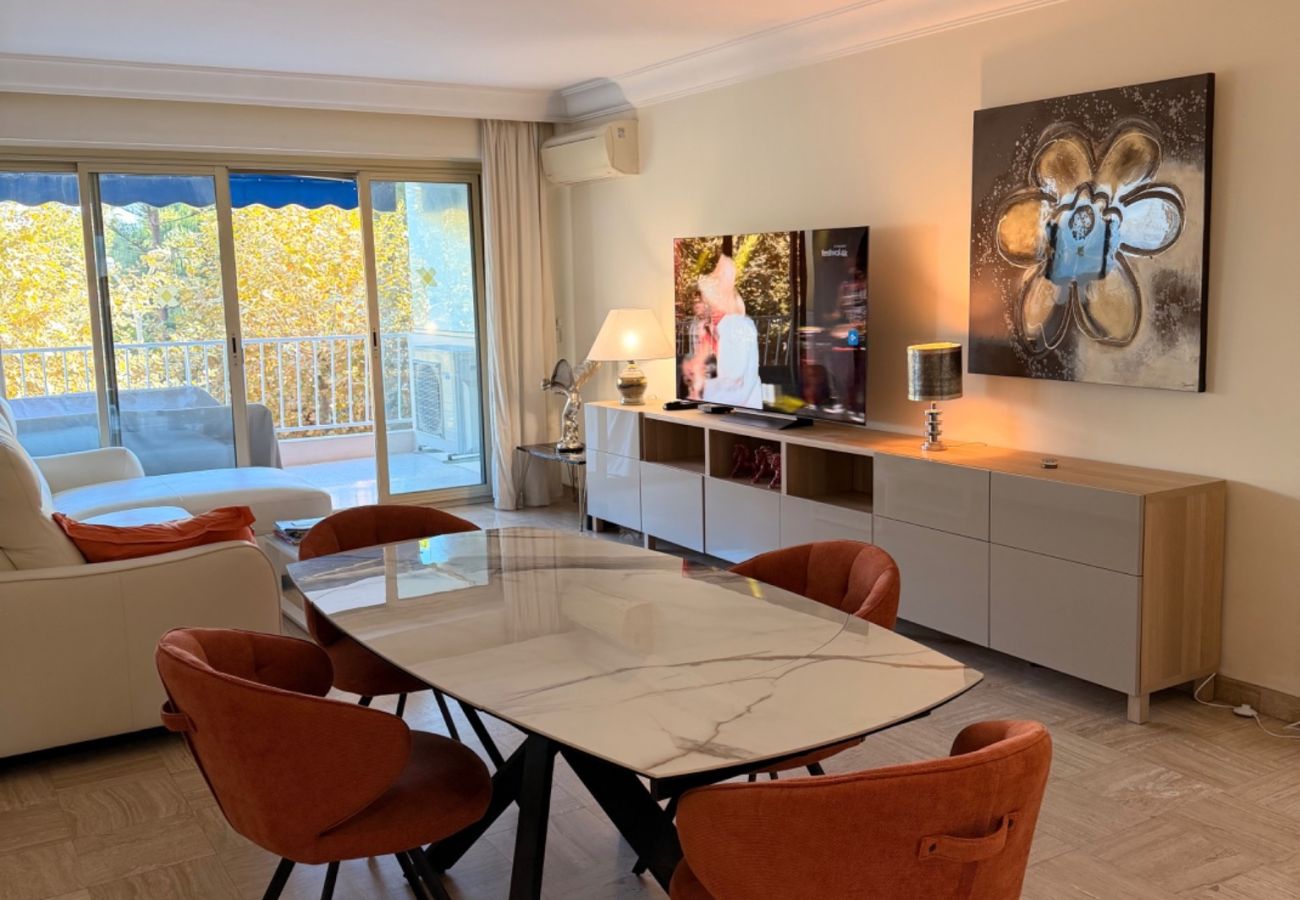 Appartement à Cannes - BELLE PLAGE 3, vue  mer