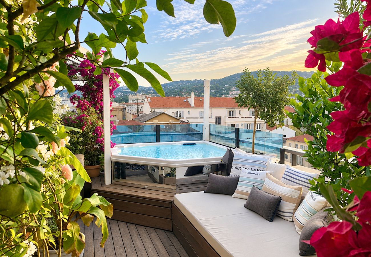 Appartement à Cannes - Gray d'Albion Penthouse, rooftop 30m2 & Jacuzzi