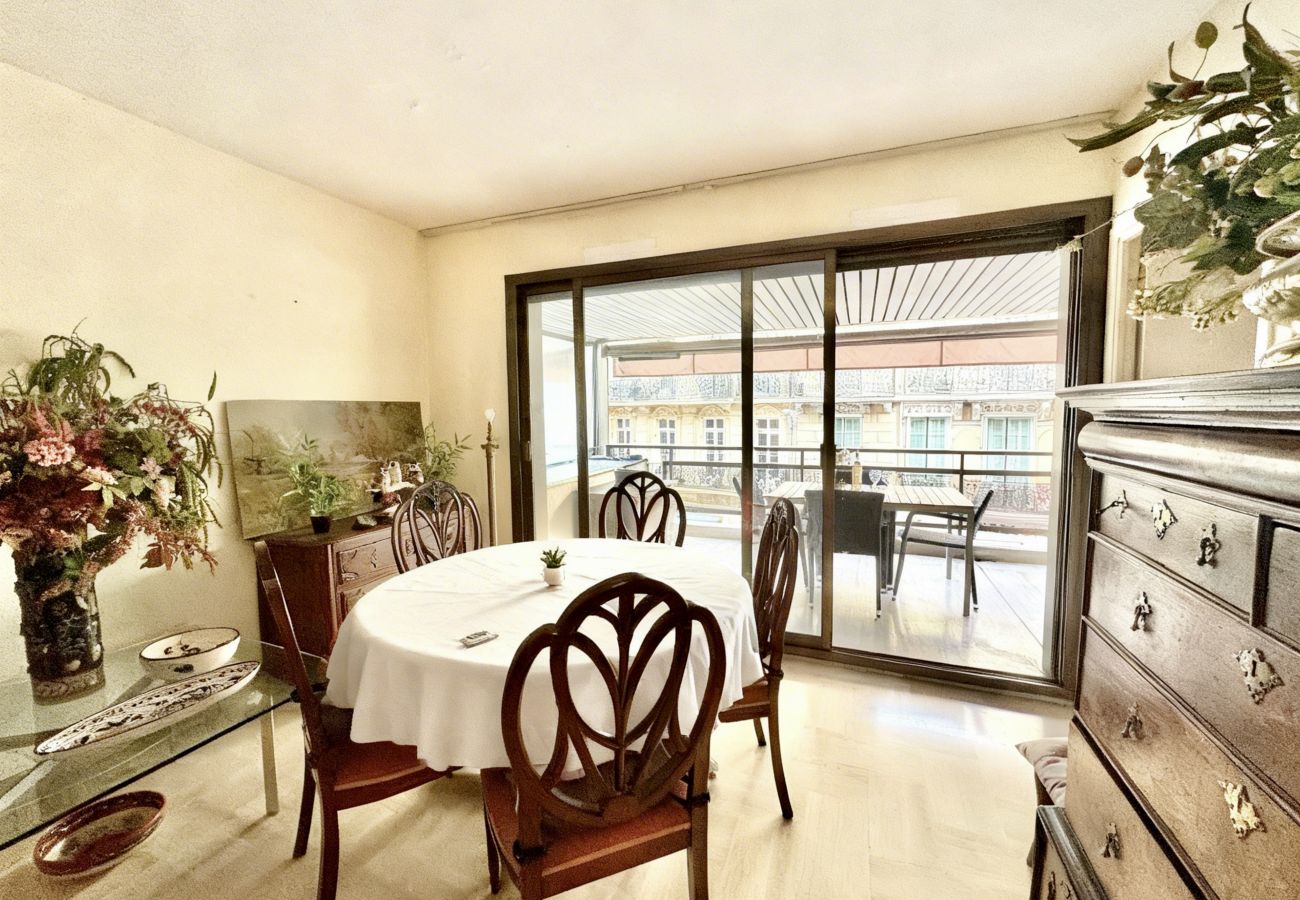 Studio à Cannes - Gray d'albion studio D vue mer de côté