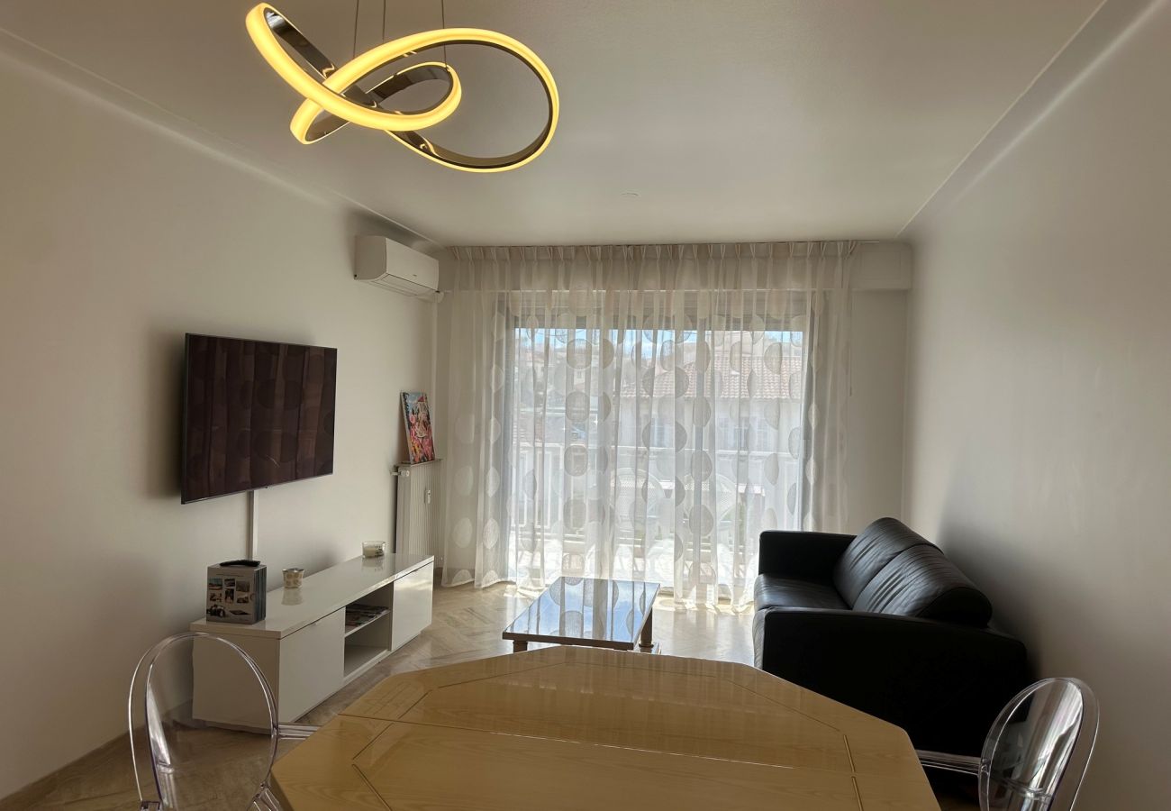 Appartement à Cannes - LE WINDSOR B