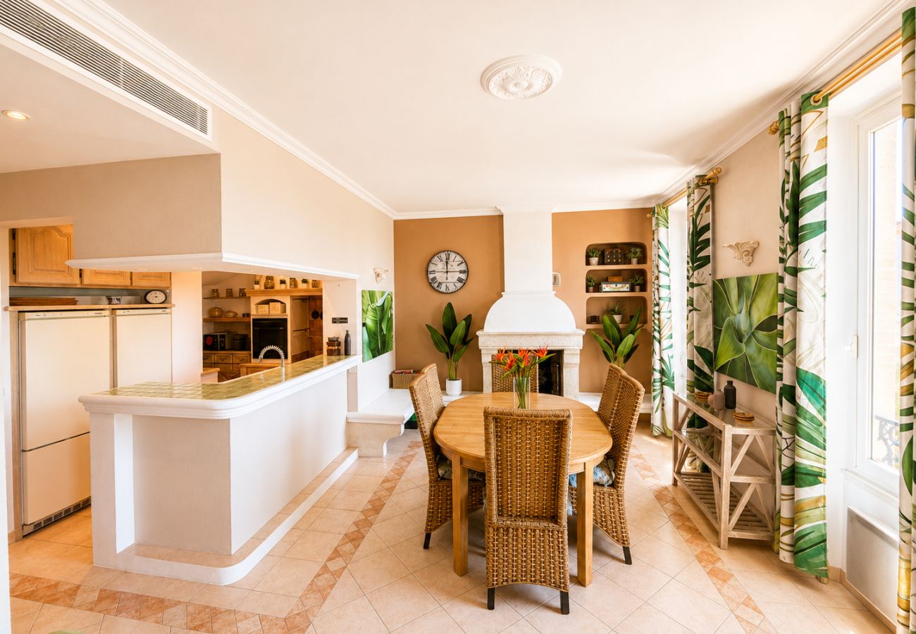 Appartement à Cannes - La vigie / centre-ville vue mer face palais