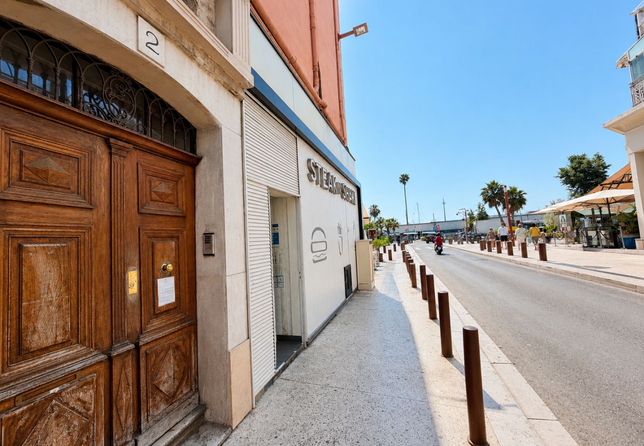 Appartement à Cannes - La vigie / centre-ville vue mer face palais